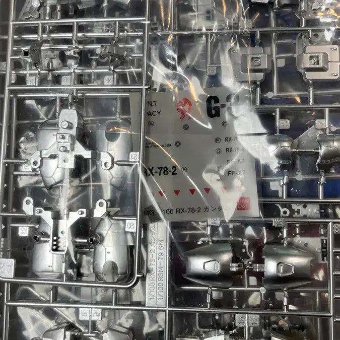 [BUNJANG] Master Grade 1.0 First Gundam 20th Anniversary Limited Coating Version / mg 퍼스트 건담 20주년 한정 코팅 버전 mg1.0