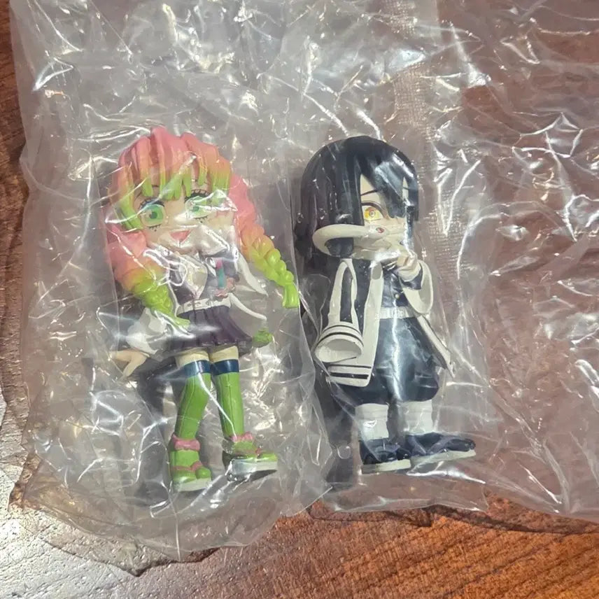[BUNJANG] Demon Slayer: Kimetsu no Yaiba Iguro Obanai &amp; Kanroji Mitsuri Palverse Figure Bundle Set (Sealed) / 귀멸의칼날 귀칼 팔버스 피규어 이구로오바나이 칸로지미츠리 일괄 양도