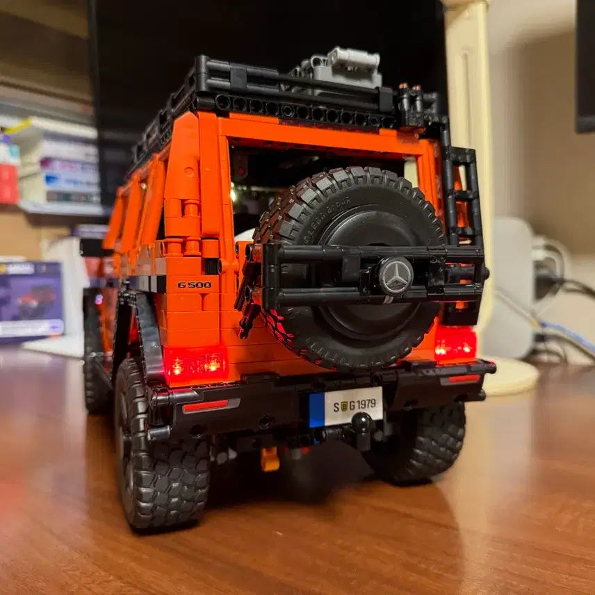 [BUNJANG] LEGO Technic Mercedes-Benz G 500 (Set 42177) - Assembled with LED Lighting / 42177 레고 테크닉 벤츠 G500 완성품