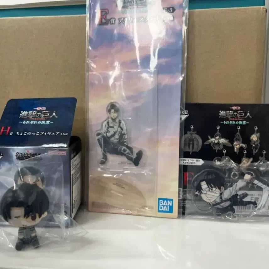 [BUNJANG] Attack on Titan Levi Chokonoko Figure &amp; Goods Bundle Set / 진격의거인 E,F,H상 리바이 초코노코 등 일괄