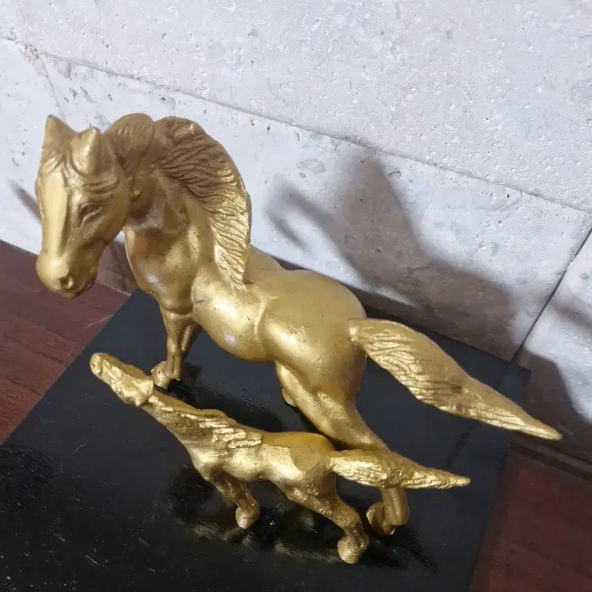 [BUNJANG] Cast Iron Gilded Horse Figurine Set / 무쇠 금장 말 장식 모자상2점