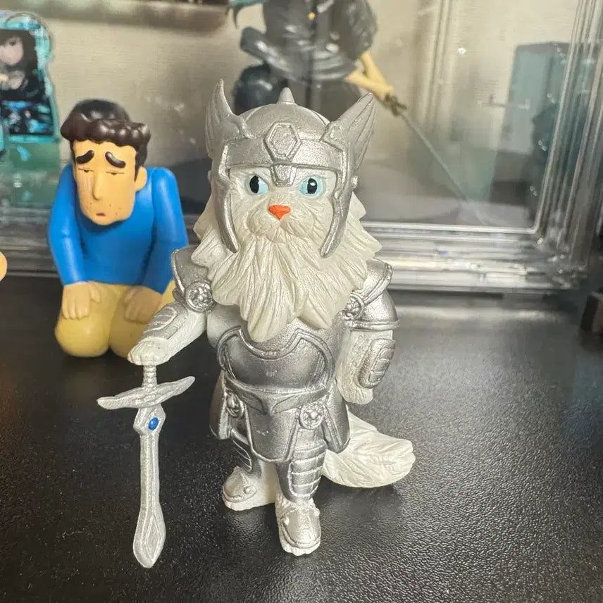 [BUNJANG] Medieval Knight Cat Figurine / 중세 기사 고양이 피규어