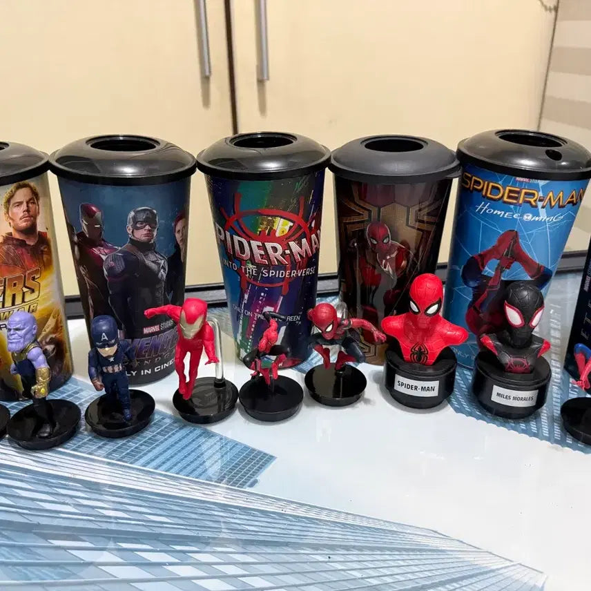 [BUNJANG] CGV Marvel Collaboration Cup + Figure Bundle Set / CGV 마블 콜라보 컵+피규어 (일괄판매)