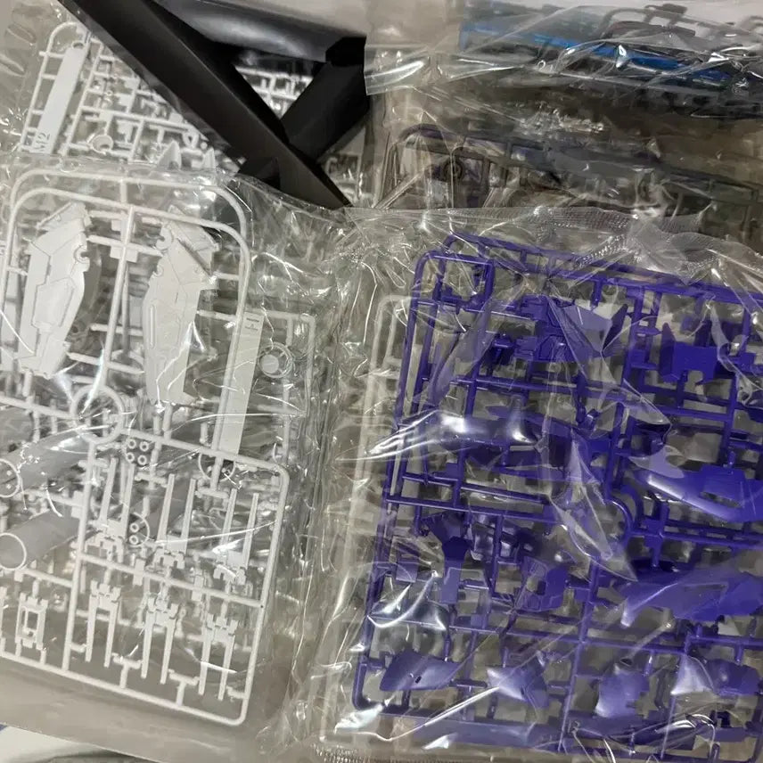 [BUNJANG] Bandai MG 1/100 Gundam Hi-V Ver.Ka / 반다이 MG 1/100 건담 Hi-V Ver.Ka