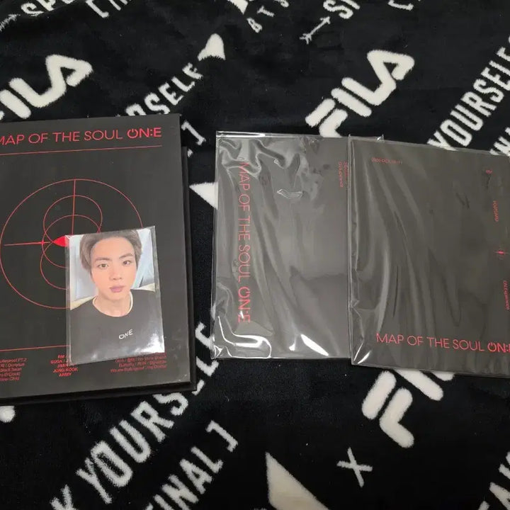 [BUNJANG] BTS Jin MAP OF THE SOUL ON:E Blu-ray Photocard / 방탄 BTS 맵솔온콘 MAP OF THE SOUL 블루레이 석진 JIN