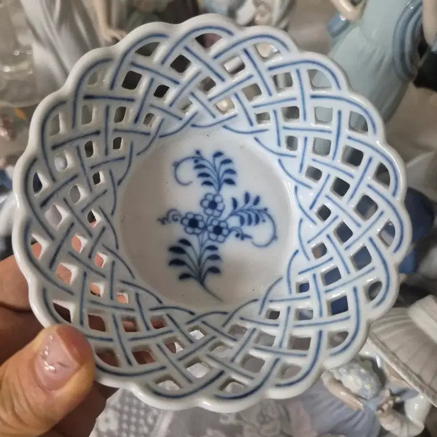 [BUNJANG] German Vintage Reticulated Basket Bowls (Set of 2) / 독일 빈티지 투각 바스켓 보울2점 일괄!!