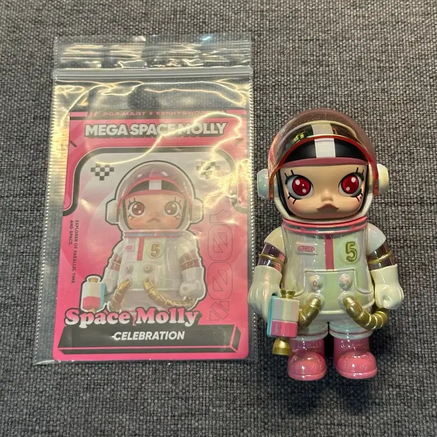 [BUNJANG] Pop Mart Mega Space Molly 100% Series 4 Celebration Secret Figure / 팝마트 메가 스페이스 몰리 100% 시리즈 4 시크릿 축하