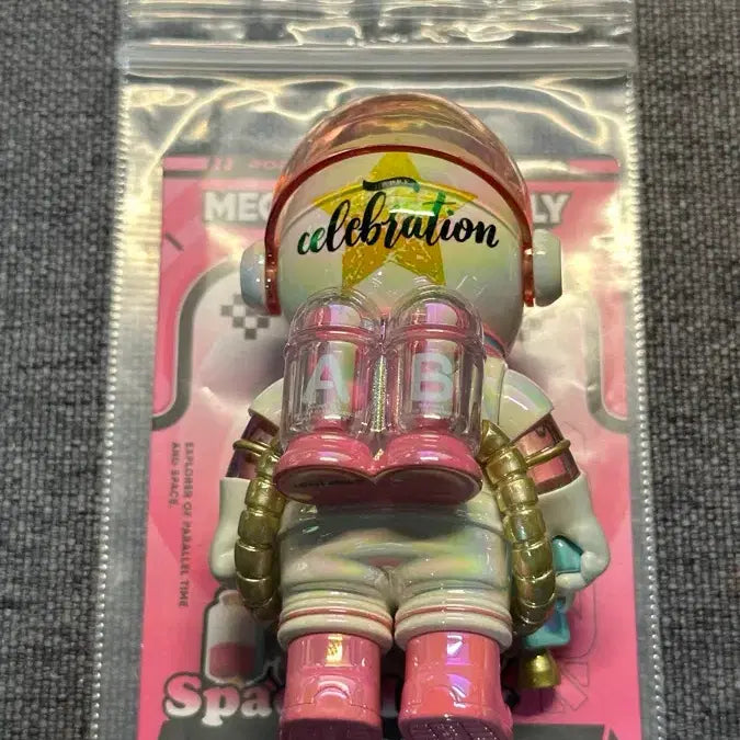 [BUNJANG] Pop Mart Mega Space Molly 100% Series 4 Celebration Secret Figure / 팝마트 메가 스페이스 몰리 100% 시리즈 4 시크릿 축하