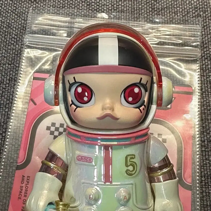 [BUNJANG] Pop Mart Mega Space Molly 100% Series 4 Celebration Secret Figure / 팝마트 메가 스페이스 몰리 100% 시리즈 4 시크릿 축하