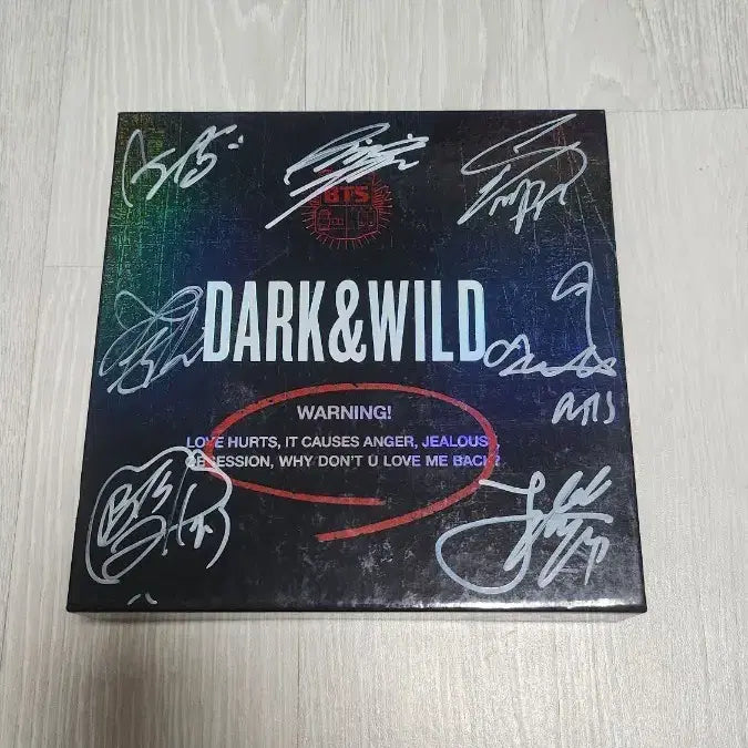 [BUNJANG] BTS DARK&amp;WILD Album Signed by Members / DARK&amp;WILD BTS 비매 친필 싸인 앨범 판매