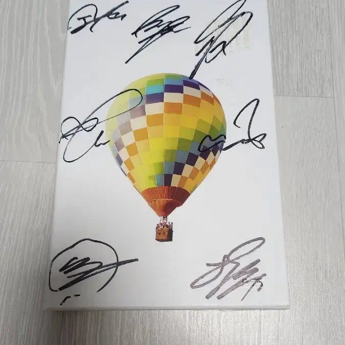 [BUNJANG] BTS Young Forever Autographed Album / BTS YOUNG FOREVER 비매 친필 사인 앨범 판매
