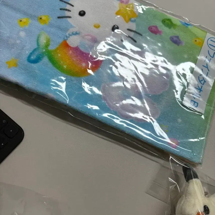 [BUNJANG] Sanrio Hello Kitty Summer Kuji 26th Anniversary Face Towel (Sealed) / 미개봉)헬로키티 26년 6월 쿠지 산리오 썸머 판매합니다!