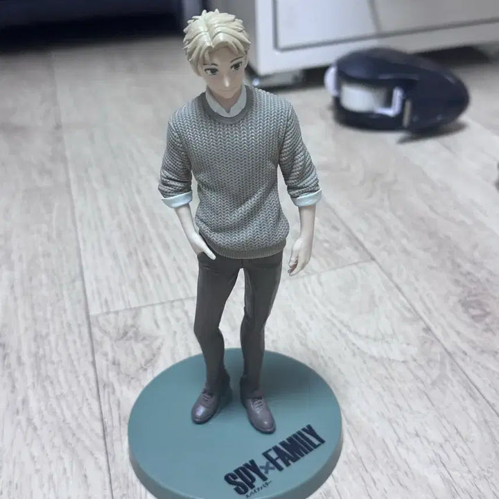 [BUNJANG] Spy x Family Loid Forger SEGA Figure / 스파이패밀리 로이드포저 피규어(세가)
