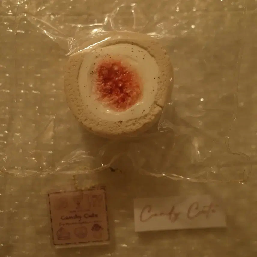 [BUNJANG] Candy Cute Fig Roll Cake Squishy / Candy Cute 캔디 큐트 밀크티 무화과 롤케이크 말랑이