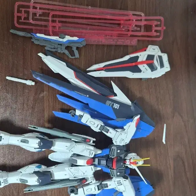 [BUNJANG] MG Freedom Gundam Model Kit / mg 프리덤 조립 판매