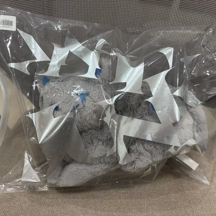 [BUNJANG] Kenshi Yonezu 2025 Tour Cat Plush (Gray) / 급전) 요네즈켄시 2025 투어 네코 인형 (그레이)