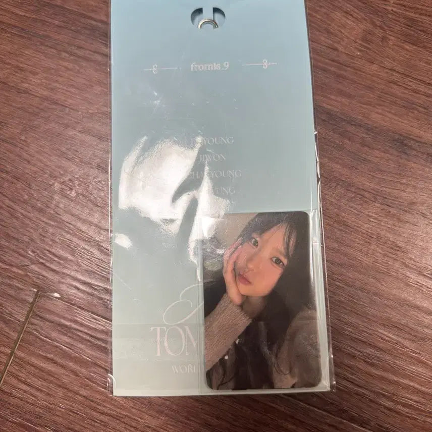 [BUNJANG] fromis_9 Encore Concert VIP Photocard &amp; Holder / 프로미스나인 콘서트 vip 포토카드 &amp; 홀더
