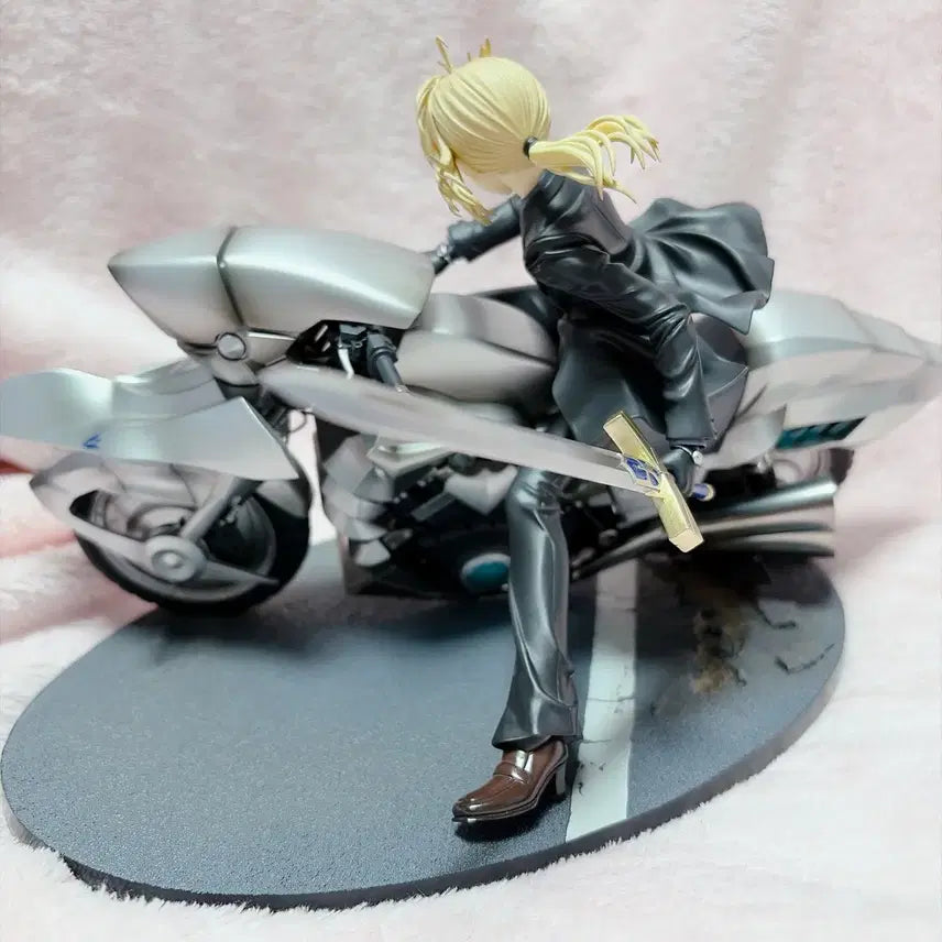 [BUNJANG] Good Smile Racing Saber Motored Cuirassier Figure / 굿스마일 세이버 모터드 쿼러시어 피규어