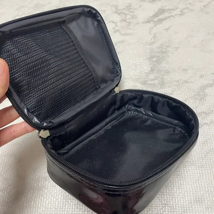 [BUNJANG] LeeYoungSil Siltharae Pouch / 이영싫 실타래님 굿즈 파우치
