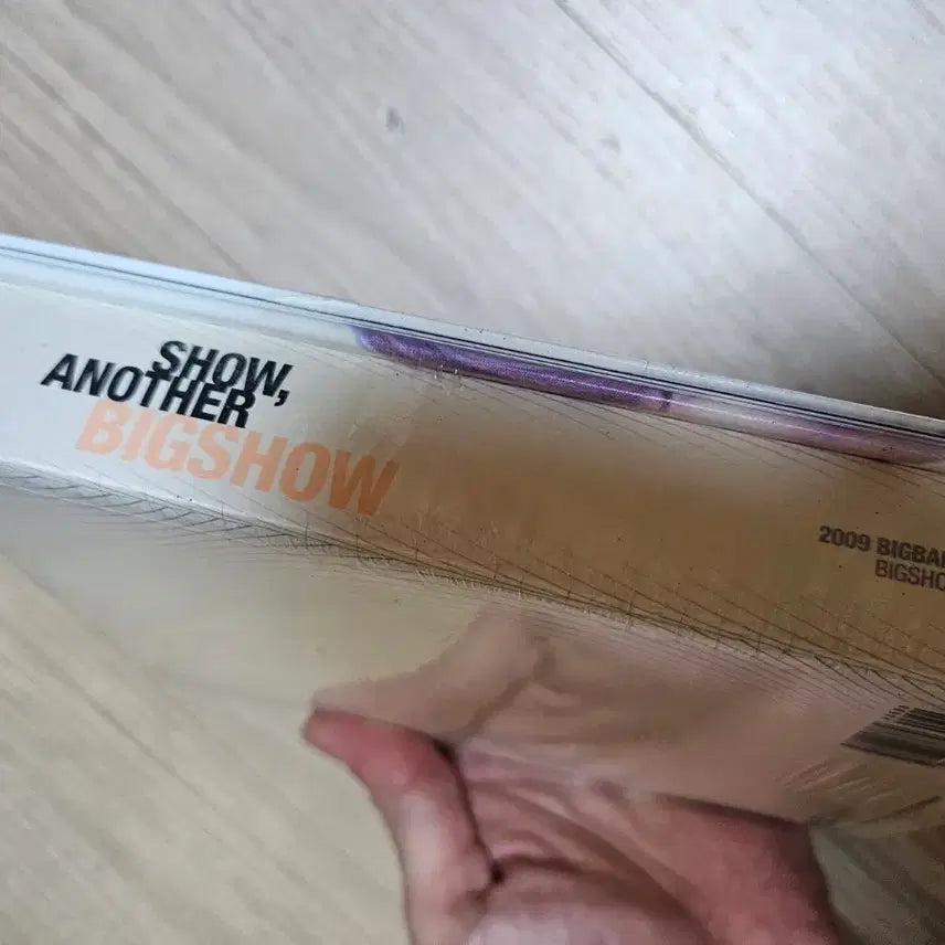 [BUNJANG] BIGBANG 2009 BIGSHOW Making Book (Poster Included) / [미개봉] 빅뱅 빅쇼 메이킹북 (포스터 인팩)