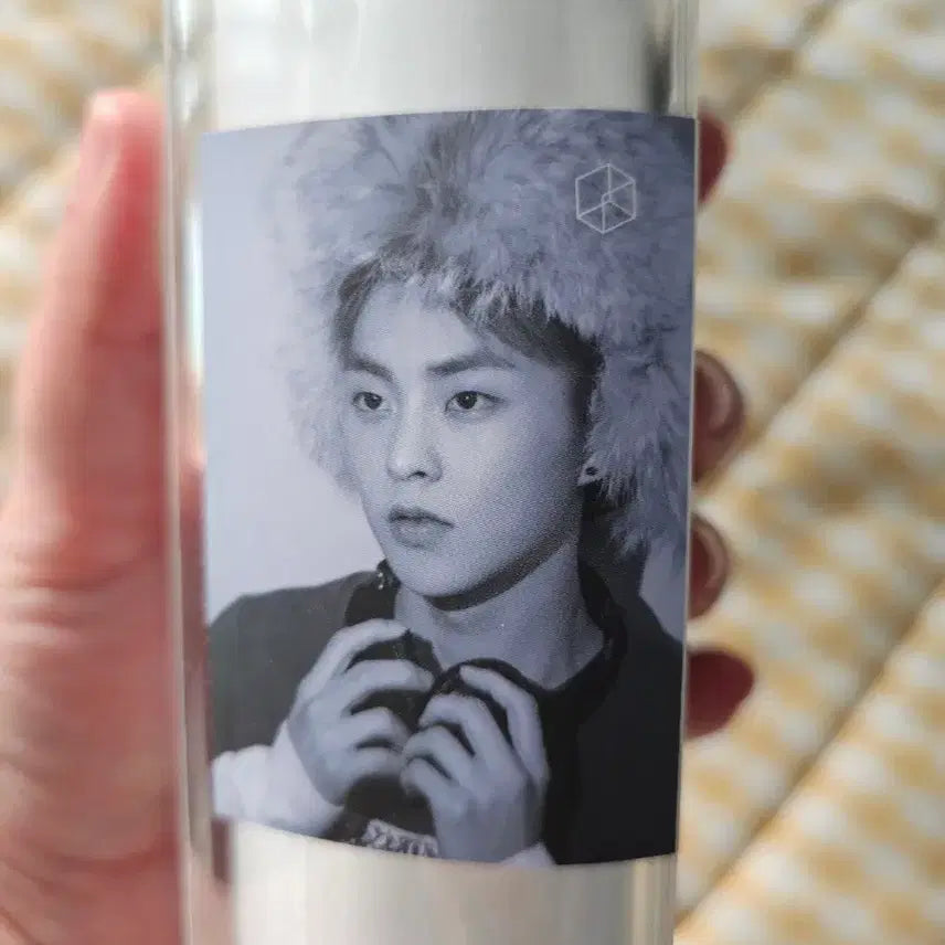 [BUNJANG] EXO Xiumin Wolf and Beauty, Growl Scroll Poster / 엑소 시우민 늑대와미녀,으르렁 족자봉