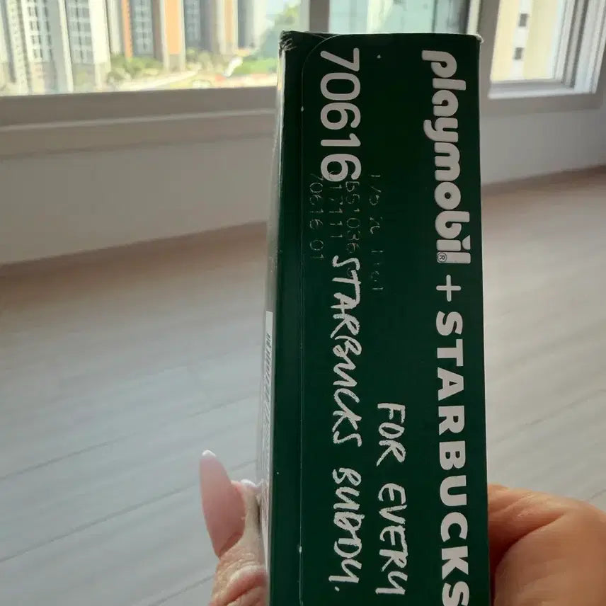 [BUNJANG] Playmobil Starbucks Collaboration Figure 70616 Partner Roy / 플레이모빌 스타벅스 콜라보 피규어 70616파트너로이