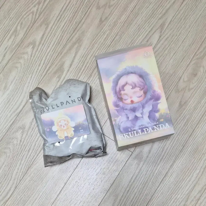 [BUNJANG] Pop Mart Skullpanda Garden of Light Dawn Sealed + Case / [미개봉] 팝마트 스컬판다 빛의 정원 새벽 + 케이스