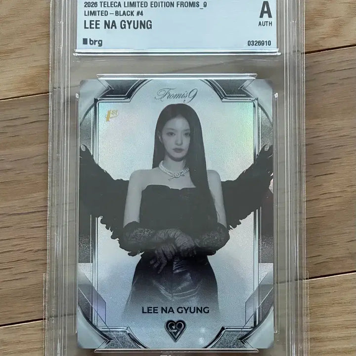 [BUNJANG] fromis_9 Lee Nagyung Black Limited Edition Teleca Photocard / 프로미스나인 리미티드 에디션 이나경 블랙 테레카