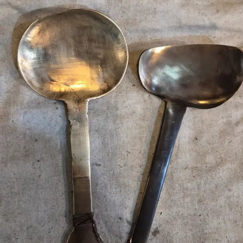 [BUNJANG] Korean Antique Brass Rice Spoon Set (2 pcs) / 한국의 민속품  / 정겨운 옛날 놋주걱 2점