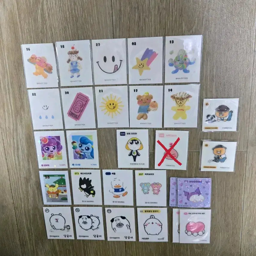 [BUNJANG] Assorted Character Stickers (e.g., Monchou, Sanrio, Tinyping, Chunsik) / 먼작귀,산리오,티니핑,춘식이등 띠부씰