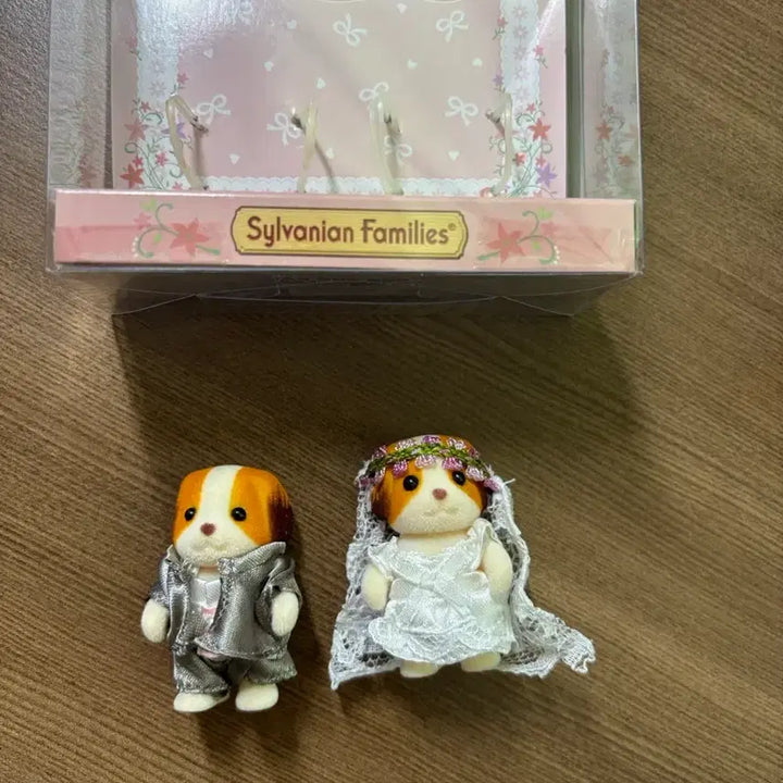[BUNJANG] Sylvanian Families Retired Chiffon Dog Wedding Pair (Opened) / 실바니안 단종 쉬폰독 웨딩 패어 개봉품