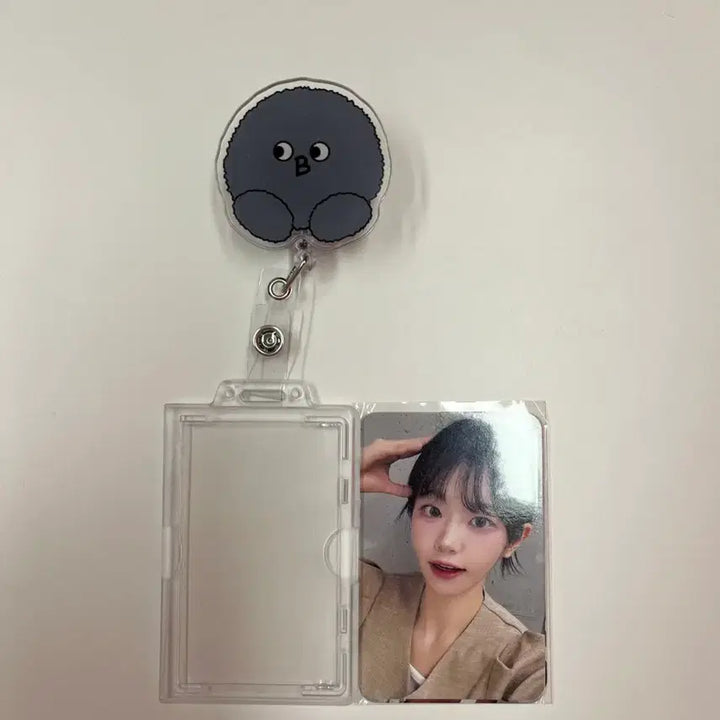 [BUNJANG] QWER Dol Sawon ID Card Keychain Goods + POB Photocard Set / qwer 돌사원증 키링 굿즈 + 미공포 포카 1셋