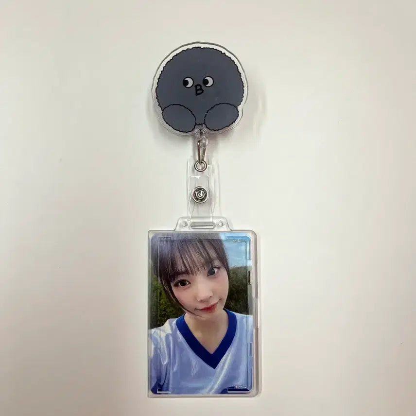 [BUNJANG] QWER Dol Sawon ID Card Keychain Goods + POB Photocard Set / qwer 돌사원증 키링 굿즈 + 미공포 포카 1셋