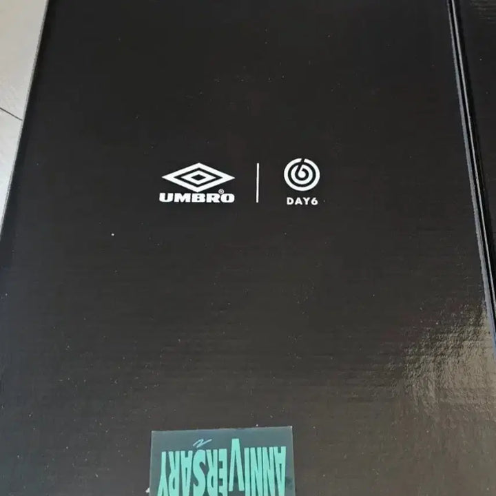 [BUNJANG] Day6 10th Anniversary Umbro Blanket Gift Set / 데이식스 엄브로 10주년 블랭킷 기프트 세트