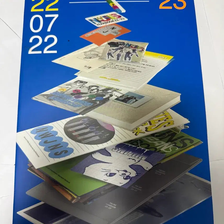 [BUNJANG] NewJeans 2022-2023 Yearbook / 뉴진스 2022 2023 이어북