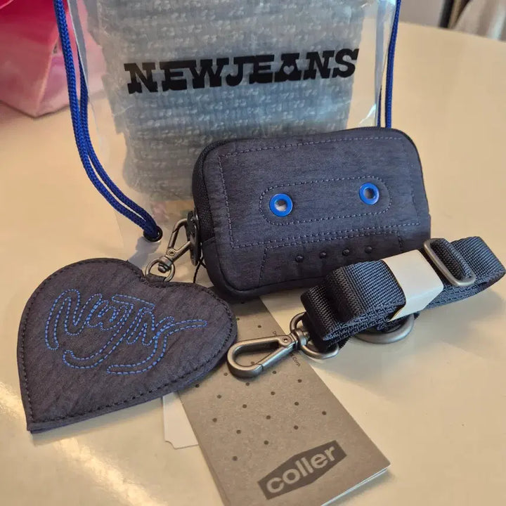 [BUNJANG] NewJeans Coller Card Holder Set / 뉴진스 꼴레  카드지갑 세트 (미사용)