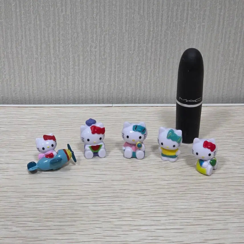 [BUNJANG] Hello Kitty Mini Figures Bundle Set / 헬로키티 미니 피규어 5종 일괄