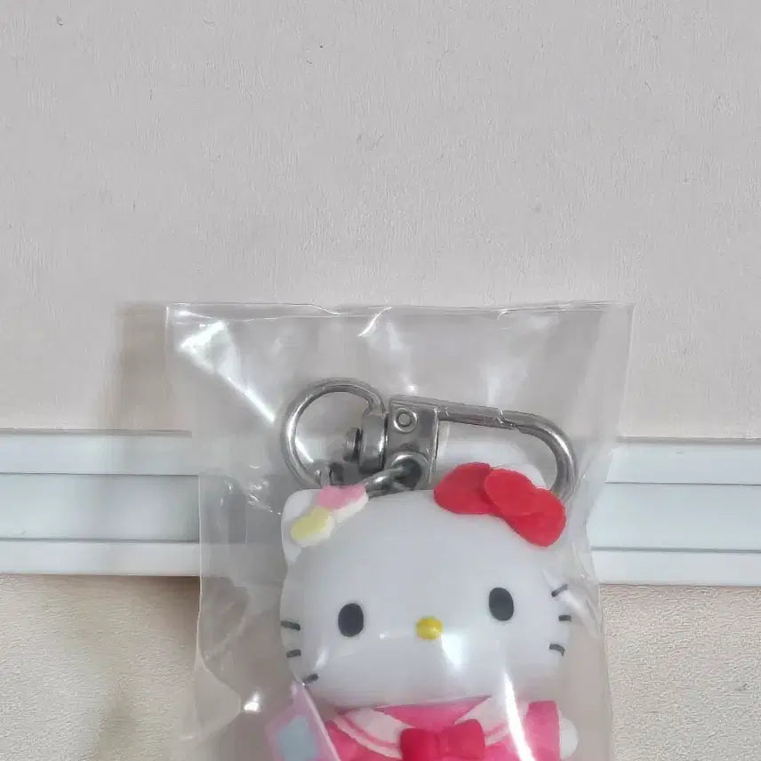 [BUNJANG] Sanrio Chibi-Tomo School Uniform Kitty Sealed / 산리오 치비토모 교복 키티 미개봉