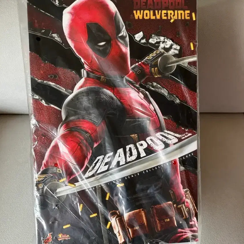 [BUNJANG] Hot Toys Deadpool &amp; Wolverine - Deadpool (Sealed) / (미개봉) 핫토이 데드풀과 울버린 - 데드풀 판매합니다.