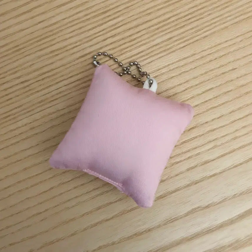 [BUNJANG] &amp;Team Harua Mini Cushion Keychain / 앤팀 &amp;Team 하루아 미니 쿠션 키링