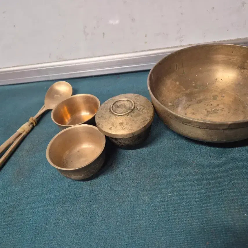 [BUNJANG] 7-Piece Vintage Brass Tableware Set / 옛날놋그릇7p일괄
