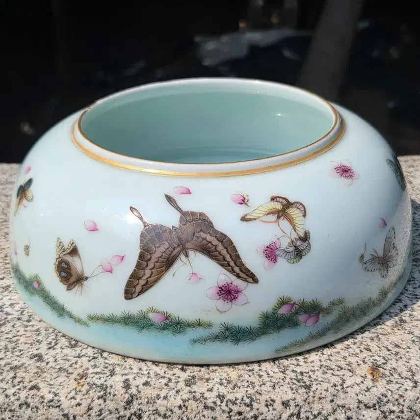 [BUNJANG] Qianlong Period Celadon Porcelain Brush Washer with Butterfly Motif / 중국도자기 건륭년제관비 분채 필세