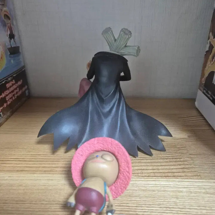 [BUNJANG] One Piece Hiruluk &amp; Chopper Dramatic Showcase Set / [가격고정] 원피스 피규어 히루루크 쵸파 드라마틱 쇼케이스 세트