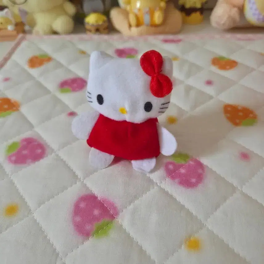 [BUNJANG] Vintage Hello Kitty Plush Doll / 고전 키티 찰찰이