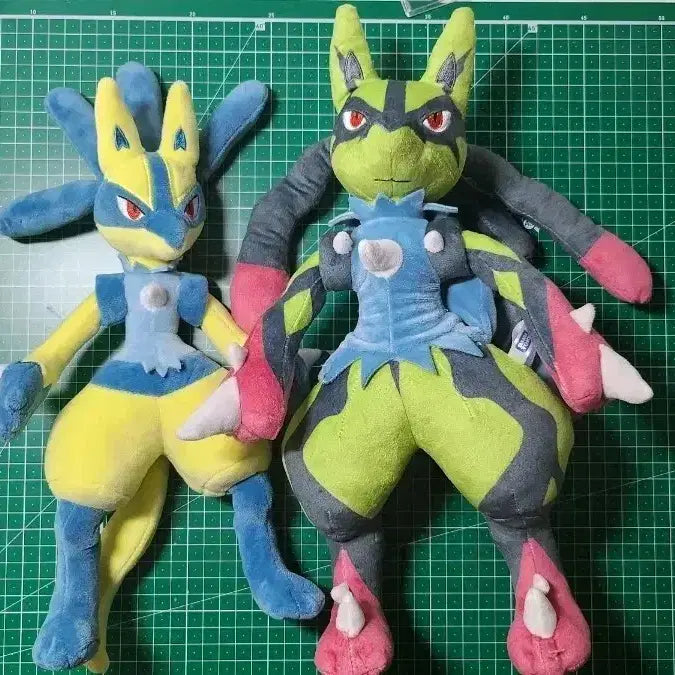 [BUNJANG] Shiny Lucario and Mega Lucario Plush Bundle / 포켓몬 타카라토미 인형 루카리오 인형 메가루카리오 인형 이로치 일괄 처분