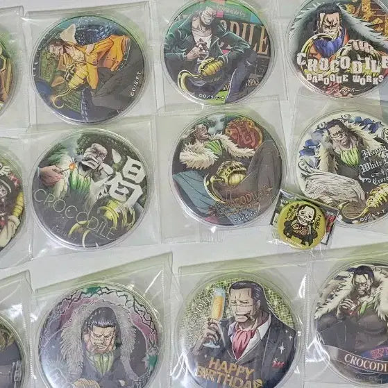 [BUNJANG] One Piece Crocodile 18-Piece Can Badge Bundle Set / 원피스 크로커다일 캔뱃지 18종 일괄 처분
