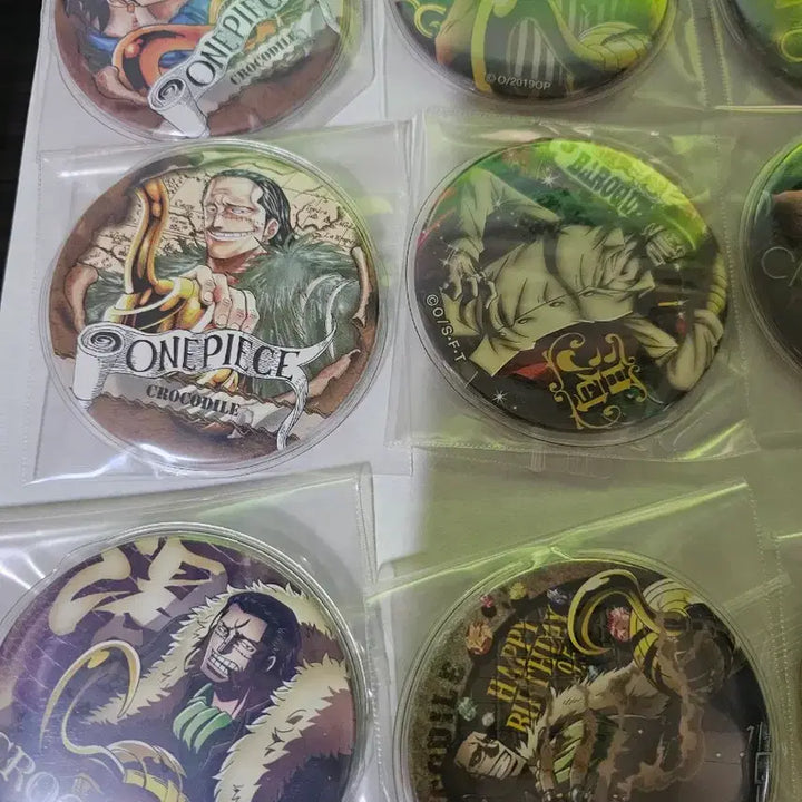 [BUNJANG] One Piece Crocodile 18-Piece Can Badge Bundle Set / 원피스 크로커다일 캔뱃지 18종 일괄 처분