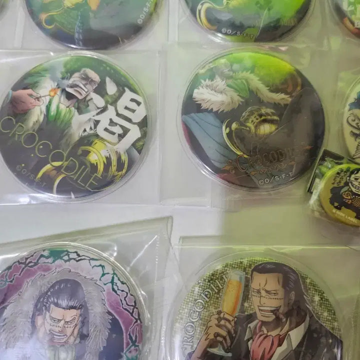 [BUNJANG] One Piece Crocodile 18-Piece Can Badge Bundle Set / 원피스 크로커다일 캔뱃지 18종 일괄 처분