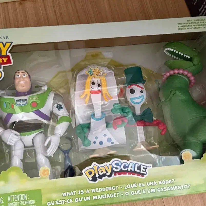 [BUNJANG] Disney Pixar Toy Story 5 Wedding Playscale Figure Set / 토이스토리 5 웨딩 플레이스케일 피규어 세트