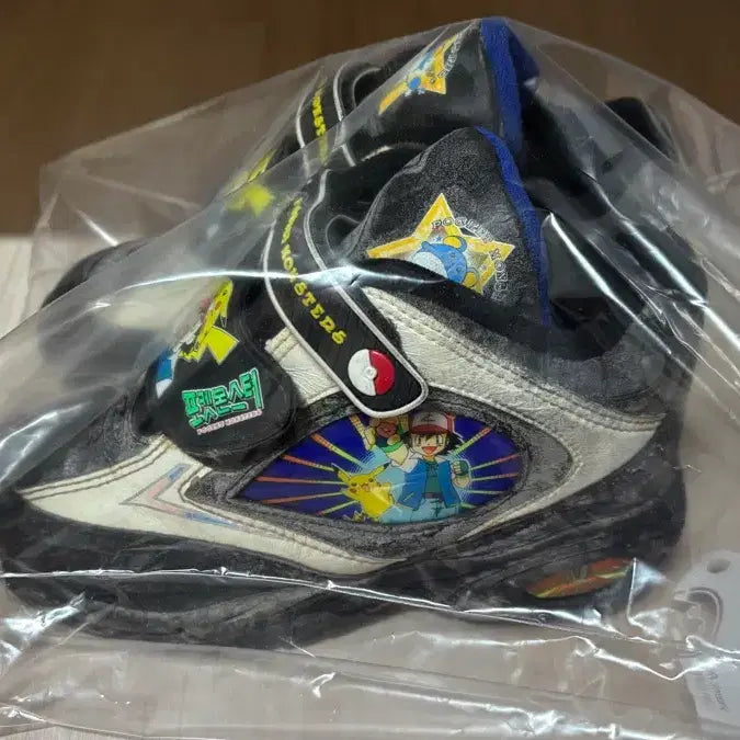 [BUNJANG] Artis Pokemon High Model Sneakers New Product / 아티스 포켓몬스터 캐릭터 운동화 하이모델 새상품